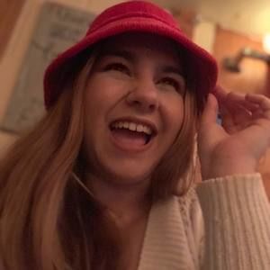 Meet your Posher, Hallie